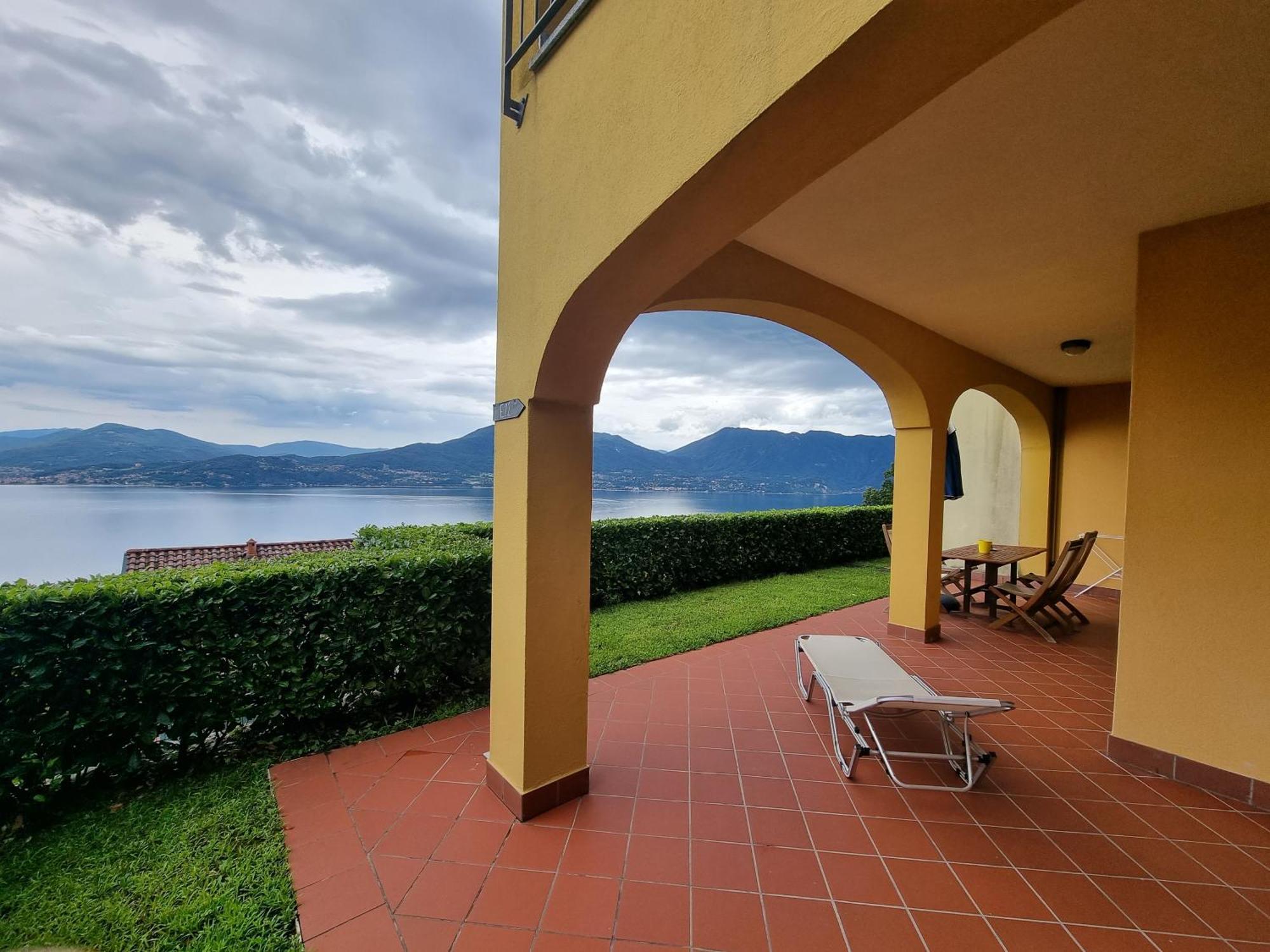 Residence Il Vigneto Oggebbio Bagian luar foto
