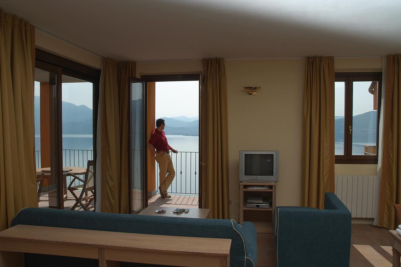 Residence Il Vigneto Oggebbio Bagian luar foto